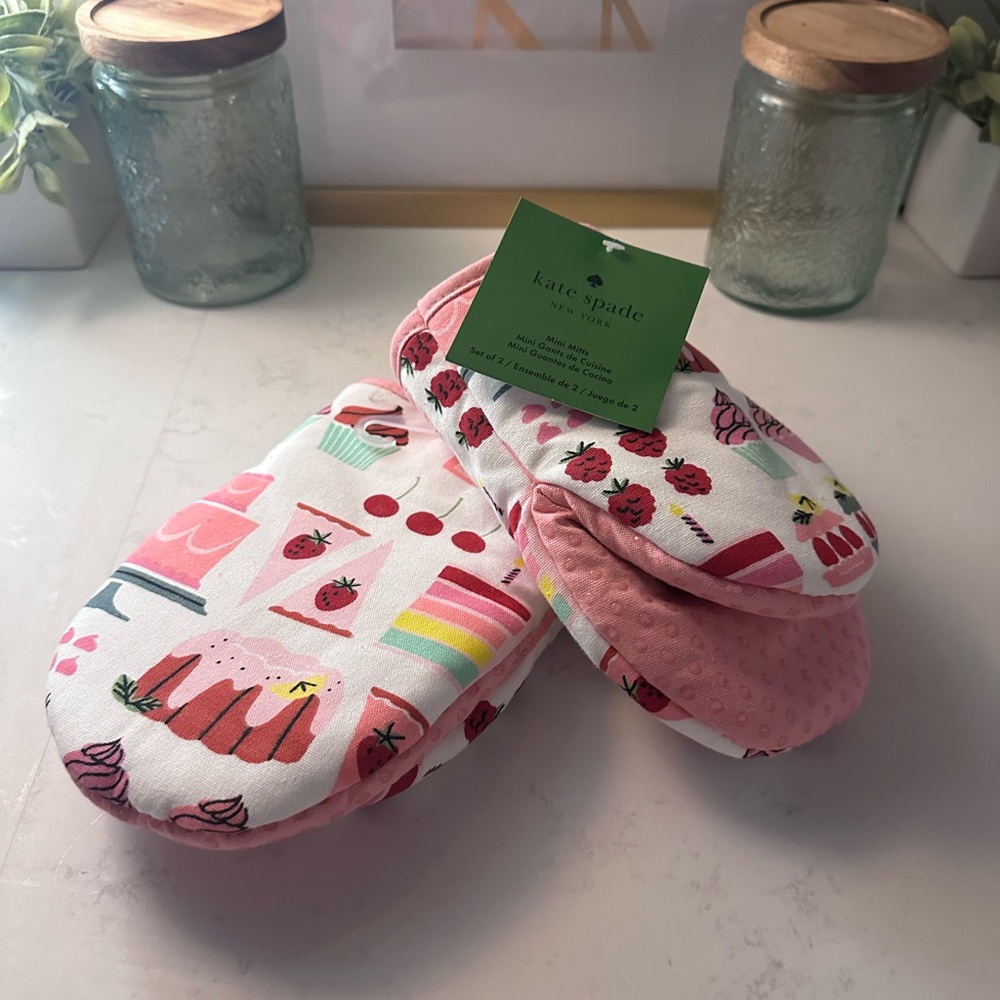 Kate Spade Pink and White Dessert Print Oven Mitts